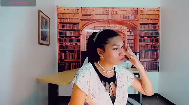 Snapshot of khiara_moretti chatting on 01/09/25, 11:13 khiara moretti online show from 01/09/25, 11:13