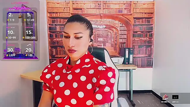 Snapshot of khiara_moretti chatting on 02/06/25, 10:32 khiara moretti online show from 02/06/25, 10:32