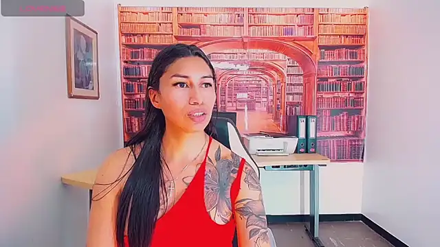 Snapshot of khiara_moretti chatting on 02/12/25, 07:35 khiara moretti online show from 02/12/25, 07:35