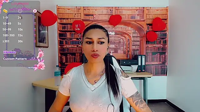 Snapshot of khiara_moretti chatting on 02/18/25, 10:36 khiara moretti online show from 02/18/25, 10:36