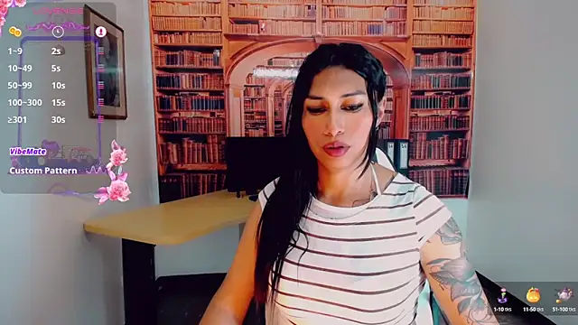 Snapshot of khiara_moretti chatting on 02/25/25, 10:39 khiara moretti online show from 02/25/25, 10:39