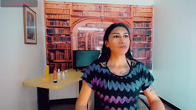 Snapshot of khiara_moretti chatting on 02/26/25, 07:38 khiara moretti online show from 02/26/25, 07:38