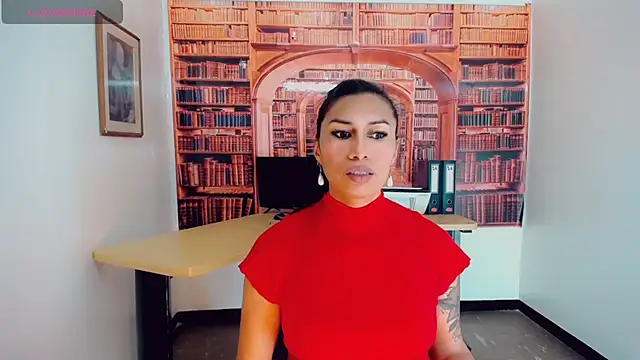 Snapshot of khiara_moretti chatting on 03/10/25, 07:40 khiara moretti online show from 03/10/25, 07:40