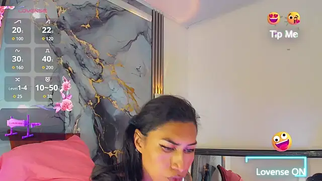 khiara moretti online show from 03/10/26, 11:48