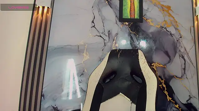 khiara moretti online show from 04/16/26, 07:36