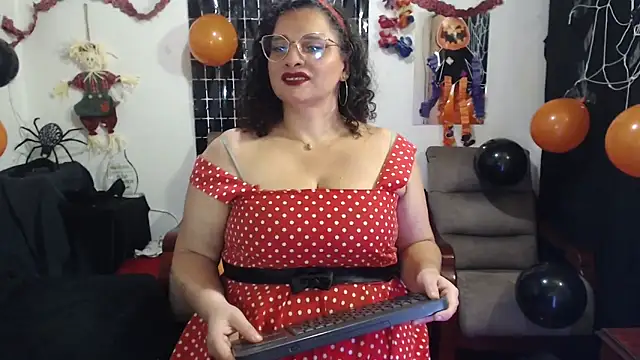 Aleja Gonzales online show from 10/26/25, 04:18