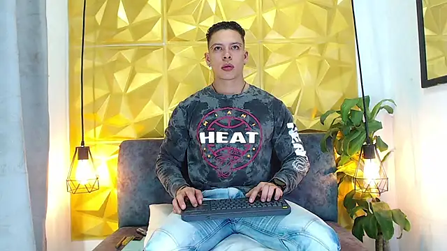 Snapshot of Baxter_Dex chatting on 12/09/24, 04:12 Baxter Dex online show from 12/09/24, 04:12