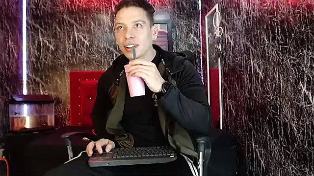 Snapshot of Baxter_Dex chatting on 12/22/24, 06:06 Baxter Dex online show from 12/22/24, 06:06