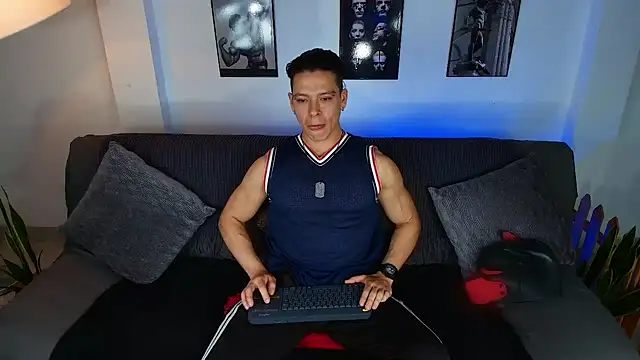 Snapshot of Baxter_Dex chatting on 09/27/25, 12:48 Baxter Dex online show from 09/27/25, 12:48