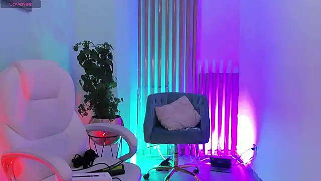 Agathaargent  online show from 12/17/24, 04:45