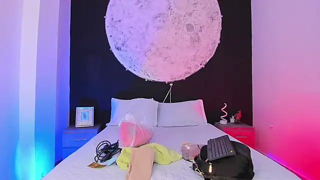 Agathaargent  online show from 03/17/25, 09:23