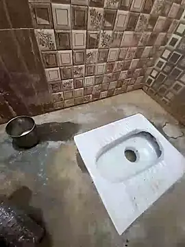 Snapshot of Shoni__ chatting on 03/08/25, 08:46 Shoni online show from 03/08/25, 08:46