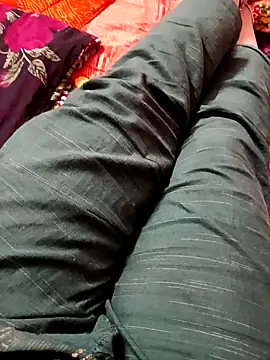 Snapshot of Shoni__ chatting on 09/18/25, 11:12 Shoni online show from 09/18/25, 11:12