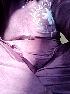 Snapshot of Shoni__ chatting on 12/16/25, 07:57 Shoni online show from 12/16/25, 07:57