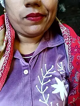 Snapshot of Shoni__ chatting on 01/12/26, 05:23 Shoni online show from 01/12/26, 05:23