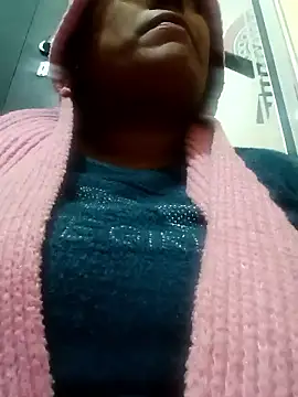 Snapshot of Shoni__ chatting on 01/15/26, 03:49 Shoni online show from 01/15/26, 03:49