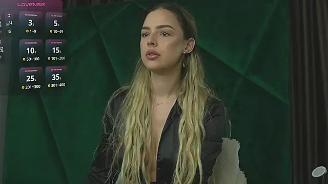 ScarletColes online show from 09/29/25, 10:14