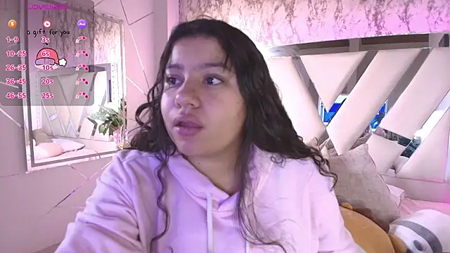 Miaa Smiith1 online show from 12/13/24, 11:45