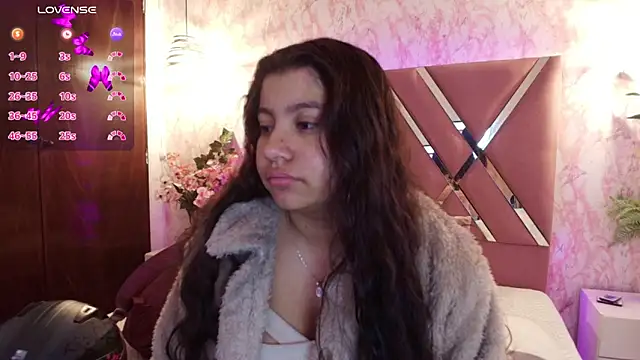 Miaa Smiith1 online show from 02/25/25, 12:03