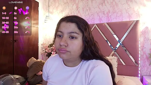 Miaa Smiith1 online show from 03/07/25, 12:12