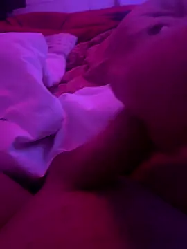 Snapshot of LucaDonna998 chatting on 12/03/24, 10:29 LucaDonna998 online show from 12/03/24, 10:29