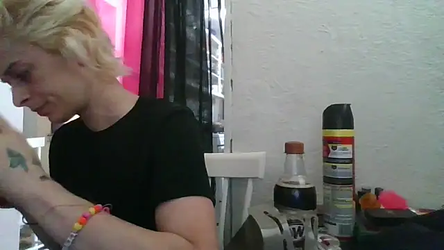 Snapshot of watermellonpussy chatting on 05/21/26, 05:20 watermellonpussy online show from 05/21/26, 05:20