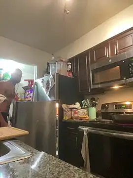 Snapshot of Luis092015 chatting on 01/27/25, 09:33 Luis092015 online show from 01/27/25, 09:33