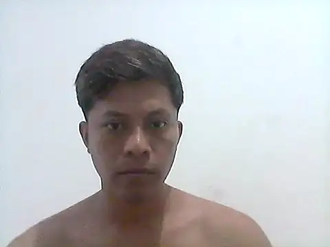 Snapshot of jhonxxx12345 chatting on 04/16/26, 05:25 jhonxxx12345 online show from 04/16/26, 05:25