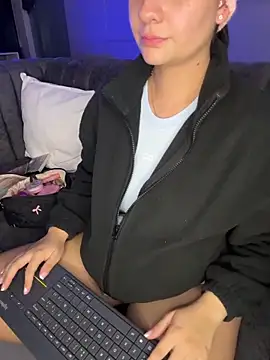 GabriellaFerrer online show from 12/03/25, 10:46