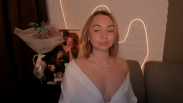 Snapshot of DanielaWisse chatting on 12/31/24, 05:22 DanielaWisse online show from 12/31/24, 05:22