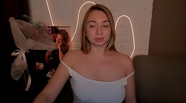 Snapshot of DanielaWisse chatting on 01/09/25, 02:22 DanielaWisse online show from 01/09/25, 02:22