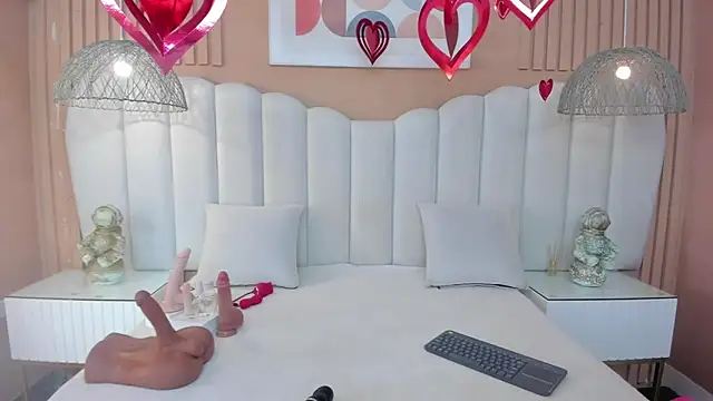 Snapshot of Sara_Vanegas chatting on 02/13/26, 11:39 Sara Vanegas online show from 02/13/26, 11:39