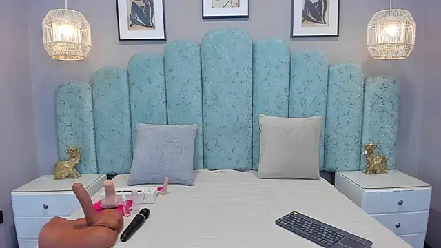 Snapshot of Sara_Vanegas chatting on 07/19/26, 11:36 Sara Vanegas online show from 07/19/26, 11:36