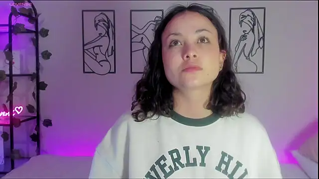 Megan Rodrigo online show from 02/09/25, 03:11