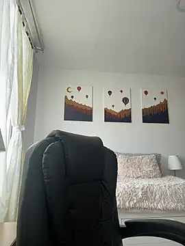 Megan Rodrigo online show from 11/25/25, 08:09