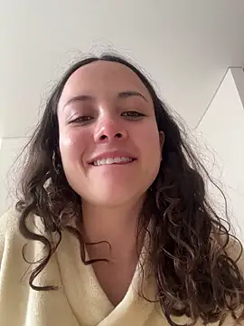 Megan Rodrigo online show from 05/11/26, 04:15