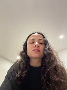 Snapshot of Megan_Rodrigo chatting on 06/25/26, 04:45 Megan Rodrigo online show from 06/25/26, 04:45