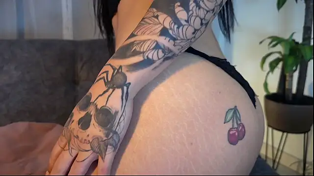 Roxanne 08 online show from 02/24/26, 06:17