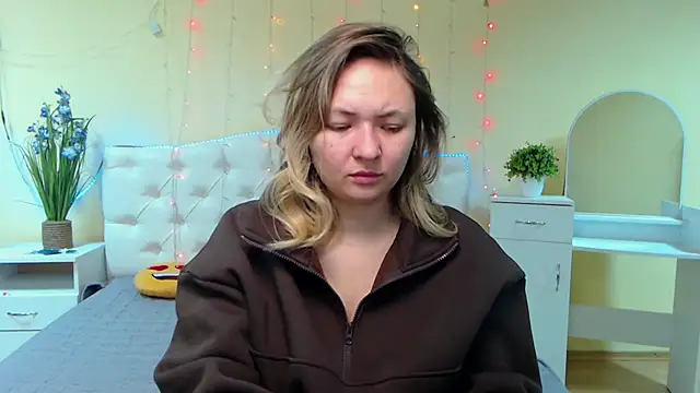 SallyVerda online show from 01/18/25, 06:21