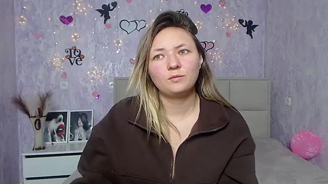 SallyVerda online show from 02/06/25, 06:56