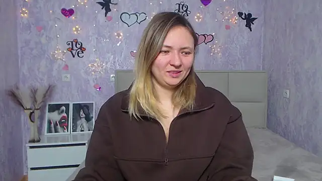 SallyVerda online show from 02/12/25, 06:51