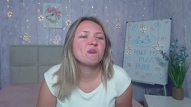 SallyVerda online show from 10/09/25, 05:55