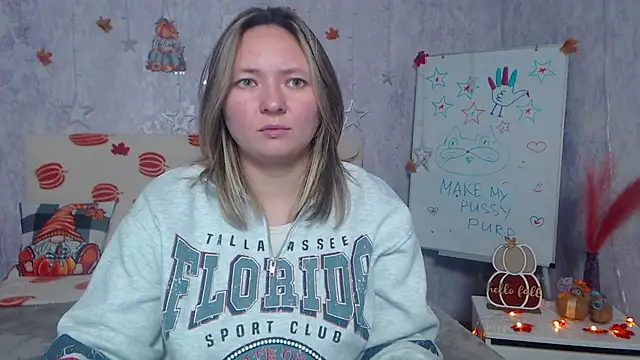 SallyVerda online show from 11/19/25, 06:41