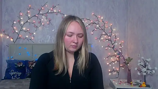Snapshot of SallyVerda chatting on 04/29/26, 06:03 SallyVerda online show from 04/29/26, 06:03