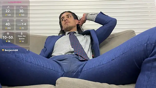 Tom blunt96 online show from 02/13/25, 08:03