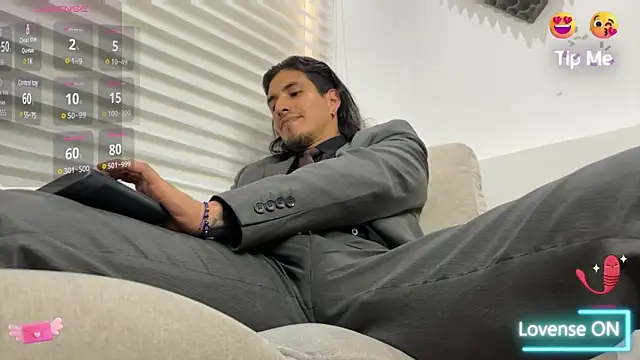 Tom blunt96 online show from 02/23/25, 04:13