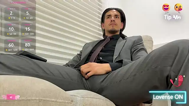 Tom blunt96 online show from 02/25/25, 04:24