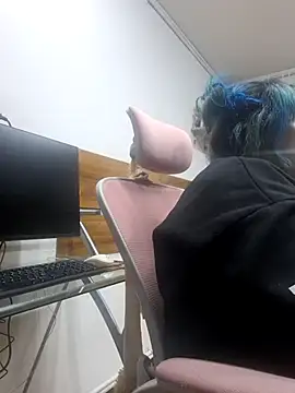 Snapshot of lucky-leah chatting on 06/02/26, 03:41 lucky-leah online show from 06/02/26, 03:41