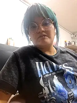 Snapshot of lucky-leah chatting on 06/12/26, 03:49 lucky-leah online show from 06/12/26, 03:49