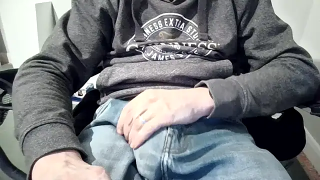 Snapshot of hornyguyuk1973 chatting on 03/04/26, 11:00 hornyguyuk1973 online show from 03/04/26, 11:00